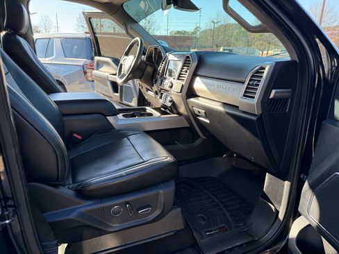 Used 2017 Ford F250 Lariat w/ Lariat Ultimate Package image 30