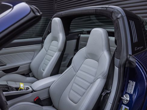 Certified 2024 Porsche 911 Targa 4 GTS image 19