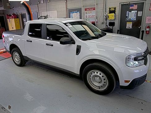 Used 2022 Ford Maverick XL image 1