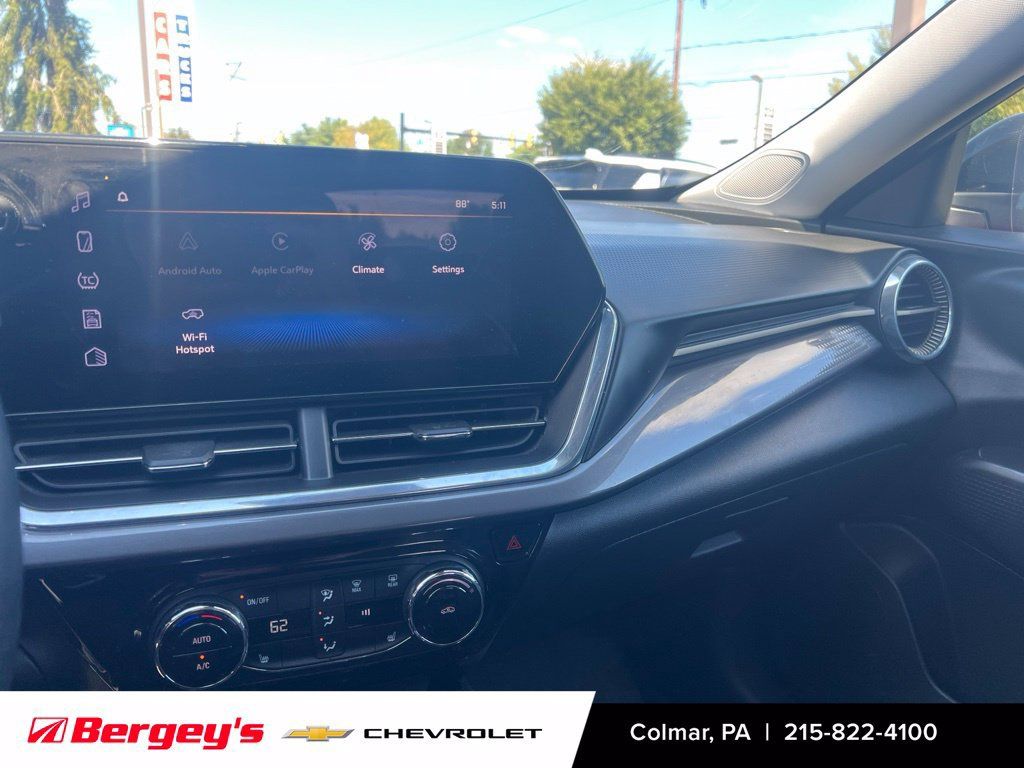 Certified 2024 Chevrolet Trax ACTIV w/ Driver Confidence Package FWD image 11