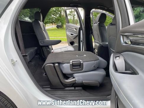 Used 2024 Buick Enclave Essence FWD image 37