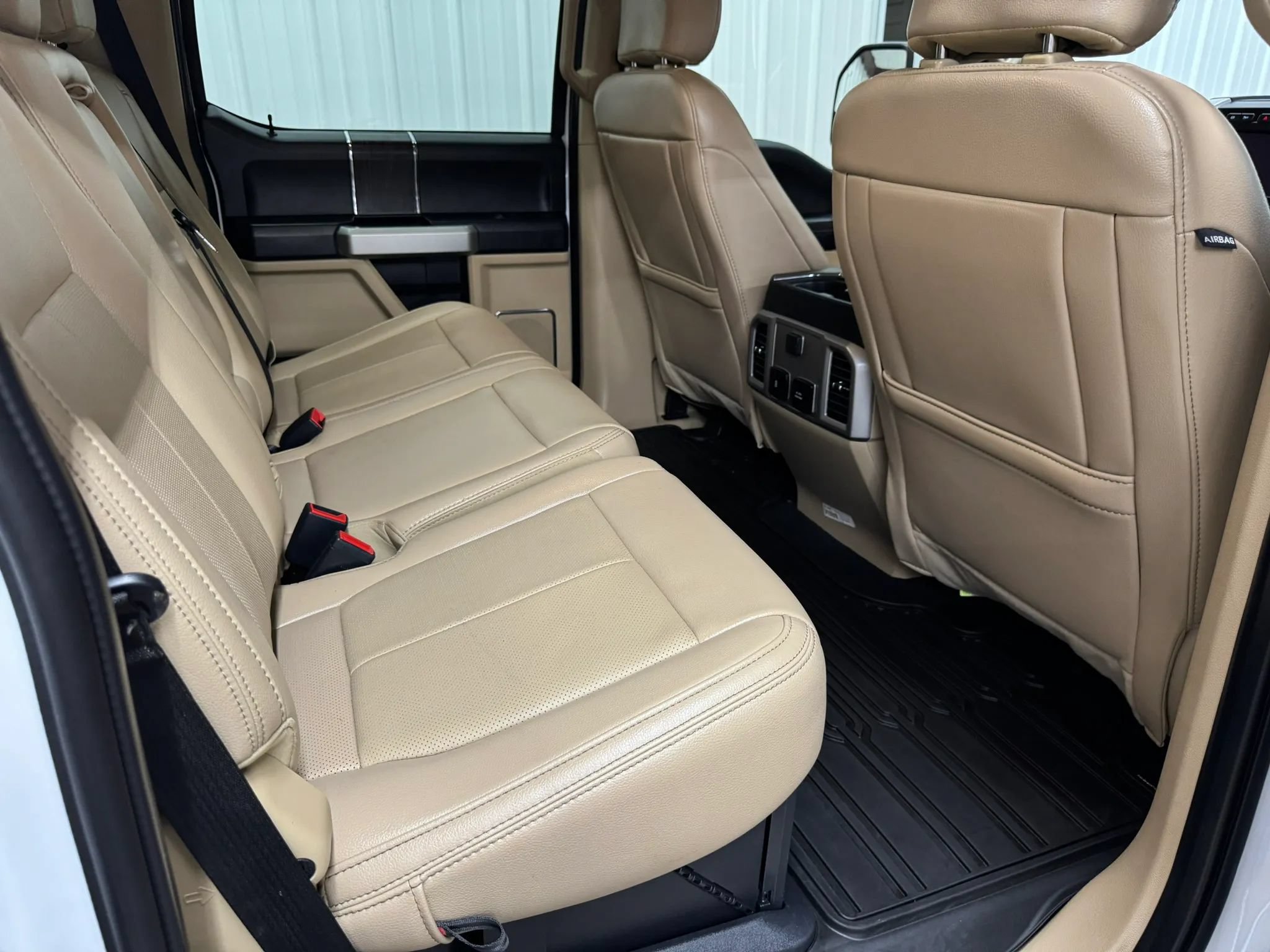 Used 2021 Ford F250 Lariat w/ Lariat Value Package AWD/4WD image 17