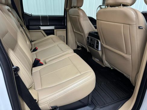 Used 2021 Ford F250 Lariat w/ Lariat Value Package AWD/4WD image 17