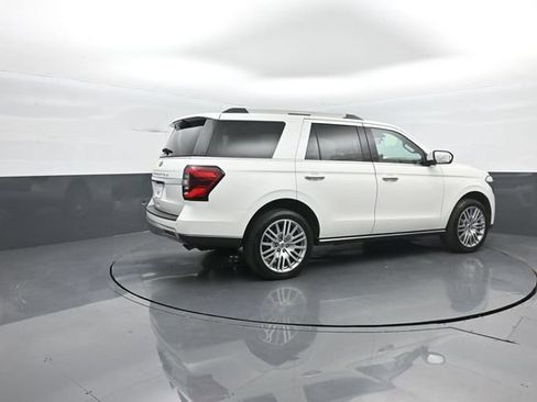 Certified 2024 Ford Expedition Limited AWD/4WD image 8