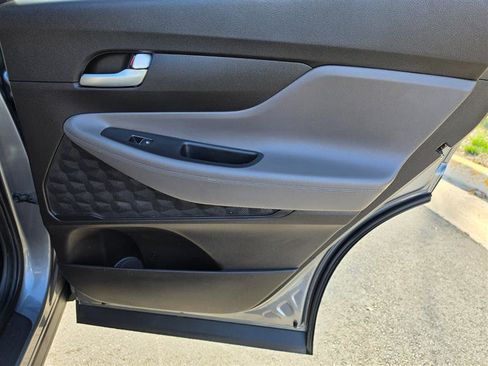 Used 2019 Hyundai Santa Fe SE image 37