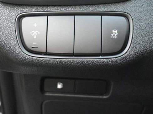 Used 2020 Kia Sorento AWD V6 image 16