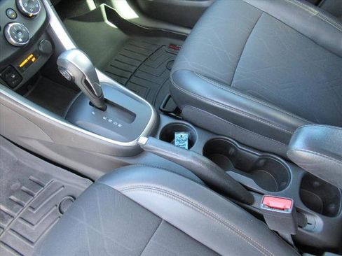 Used 2019 Chevrolet Trax LT w/ LT Convenience Package image 19