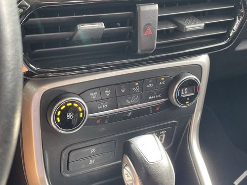 Used 2021 Ford EcoSport Titanium image 8