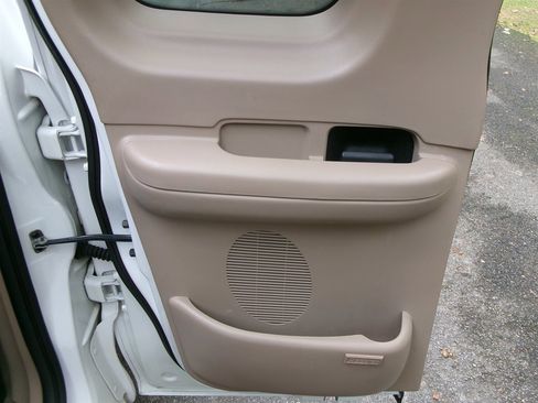 Used 1999 Ford F150 Lariat image 14