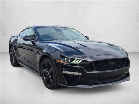 Used 2022 Ford Mustang GT Premium w/ Equipment Group 401A RWD image 3