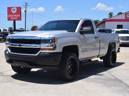 Used 2017 Chevrolet Silverado 1500 W/T RWD image 6