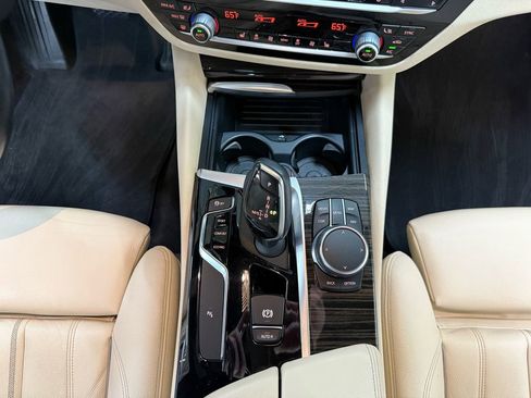 Used 2018 BMW 530i xDrive image 26