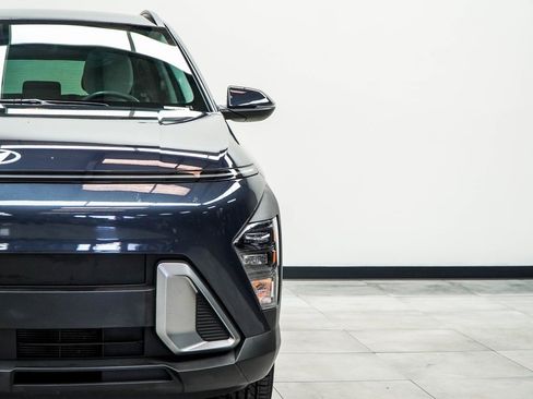 Used 2025 Hyundai Kona SEL image 4