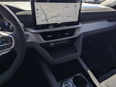 New 2026 Ford Explorer Active RWD image 11