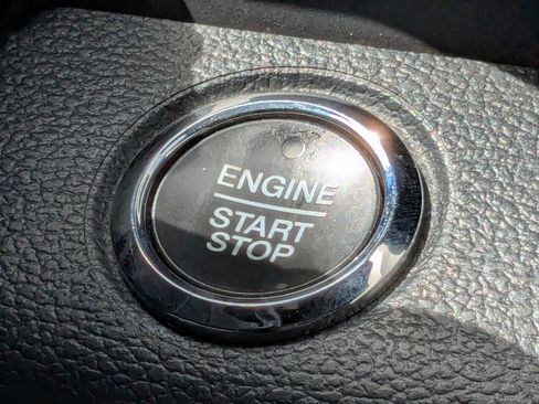 Used 2022 Ford F250 Lariat w/ Lariat Ultimate Package image 30