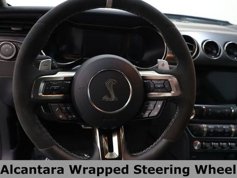 Used 2022 Ford Mustang Shelby GT500 w/ Technology Package image 40