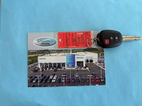 Used 2013 Toyota RAV4 XLE image 3