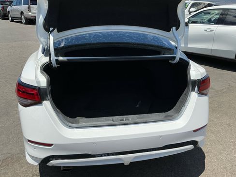 Used 2020 Nissan Sentra SR w/ Lighting Package FWD image 23