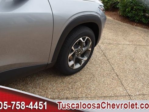 Used 2024 Chevrolet Trax LT w/ Driver Confidence Package FWD image 12