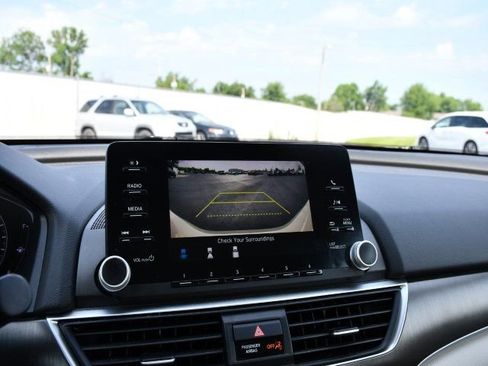 Used 2019 Honda Accord LX image 19
