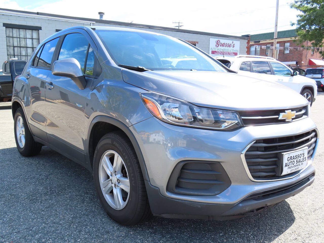 Used 2020 Chevrolet Trax LS w/ Tint and Cruise Package FWD image 2