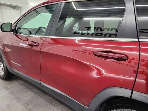 Used 2020 Jeep Cherokee Limited image 31