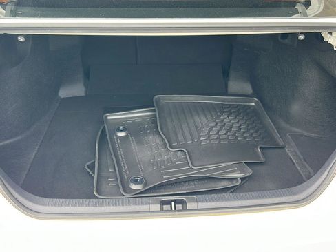 Used 2025 Toyota Camry SE w/ Convenience Package image 33