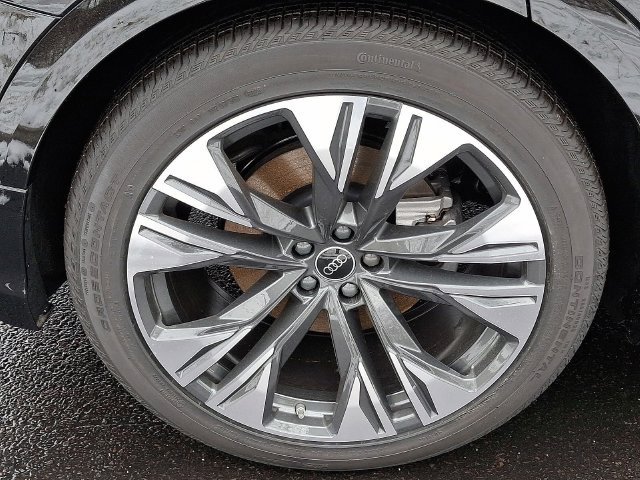 Used 2026 Audi Q8 Premium Plus AWD/4WD image 5