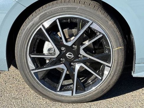 New 2025 Nissan Sentra SR image 24