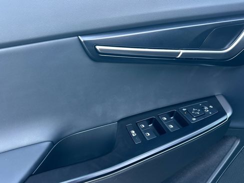 Used 2025 Kia EV6 Light image 12