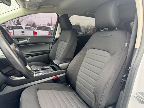 Used 2022 Ford Edge SE image 13