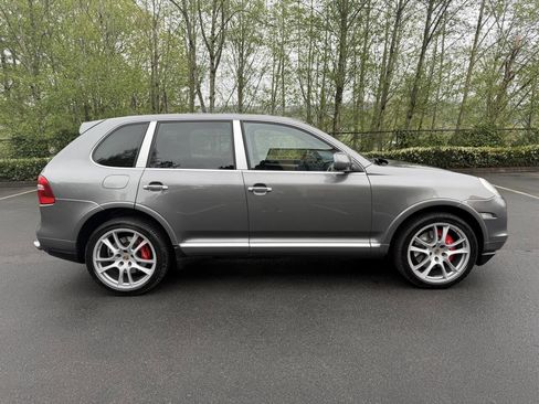 Used 2008 Porsche Cayenne Turbo image 4