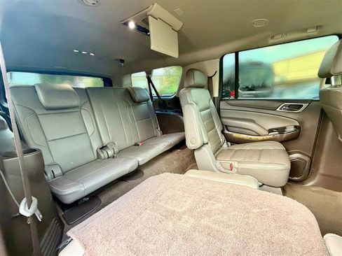 Used 2017 GMC Yukon XL Denali w/ Open Road Package AWD/4WD image 12
