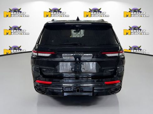 Used 2023 Jeep Grand Cherokee L Summit w/ Rear Seat Video Group I AWD/4WD image 5