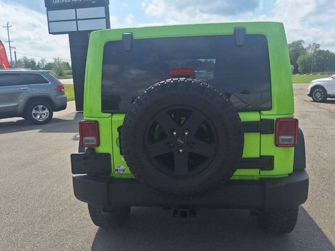 Used 2013 Jeep Wrangler Unlimited Sport AWD/4WD image 4
