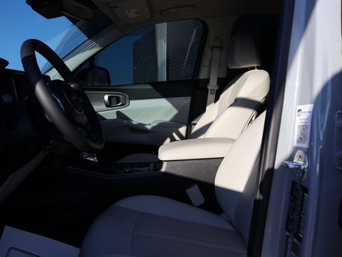 Used 2023 Kia Sorento X-Line EX image 24