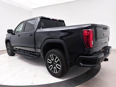 Used 2024 GMC Sierra 1500 AT4 w/ Technology Package AWD/4WD image 16