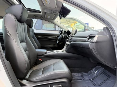 Used 2021 Honda Accord Touring image 23