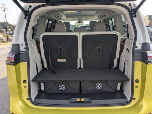 New 2025 Volkswagen ID. Buzz 1st Edition image 31