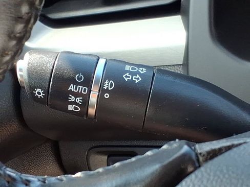Used 2017 GMC Acadia SLE AWD/4WD image 28