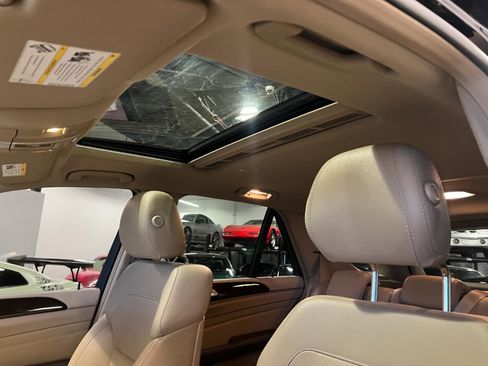 Used 2013 Mercedes-Benz ML 350 4MATIC image 23