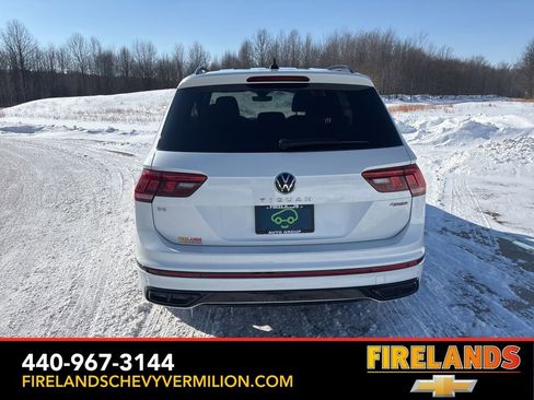 Used 2023 Volkswagen Tiguan SE R-Line image 8