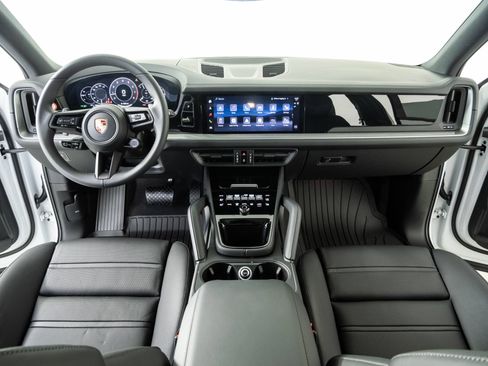 New 2026 Porsche Cayenne AWD/4WD image 18
