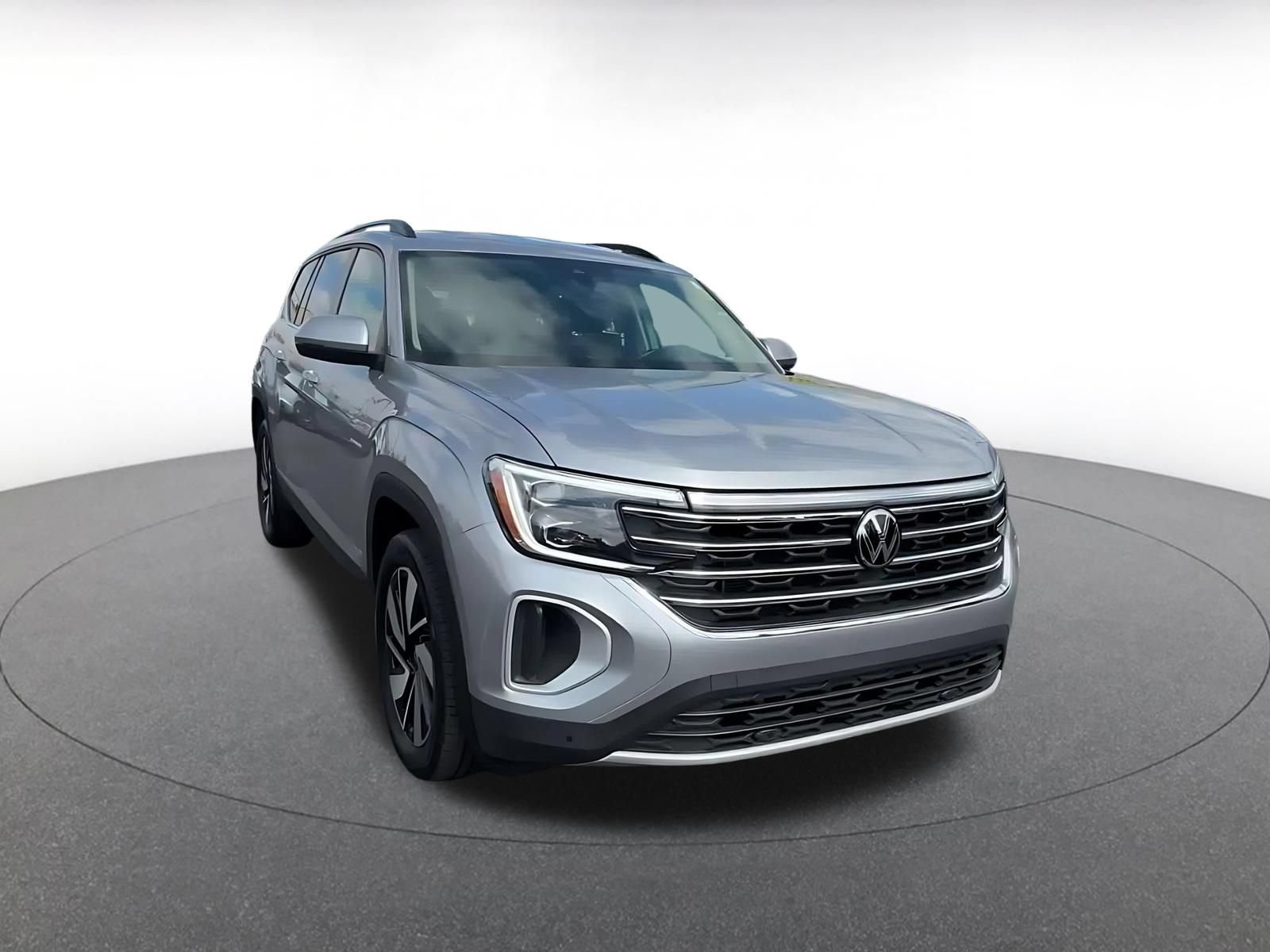 Used 2026 Volkswagen Atlas SE AWD/4WD image 3