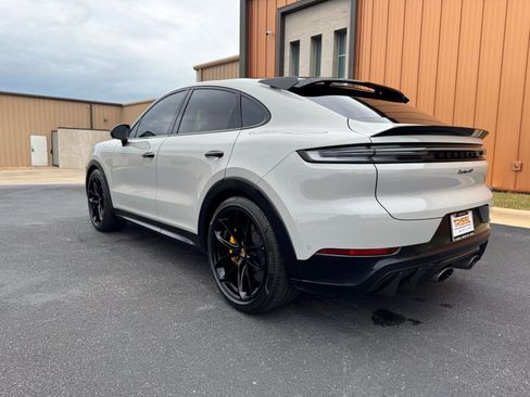 Used 2024 Porsche Cayenne Turbo GT AWD/4WD image 13