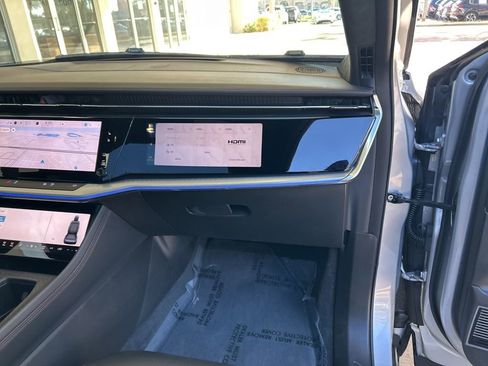 Used 2024 Jeep Wagoneer Launch Edition image 29