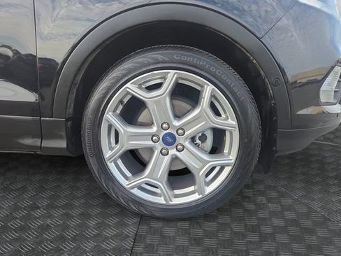 Used 2019 Ford Escape Titanium AWD/4WD image 38
