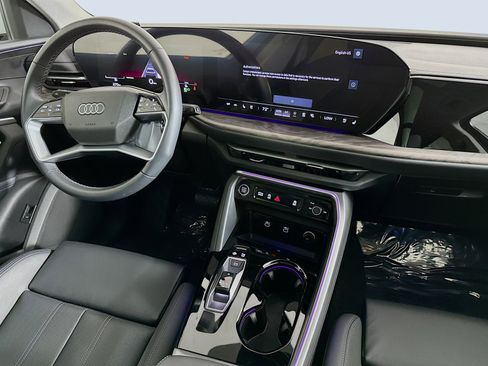 Used 2025 Audi Q5 Premium Plus w/ Premium Plus AWD/4WD image 6