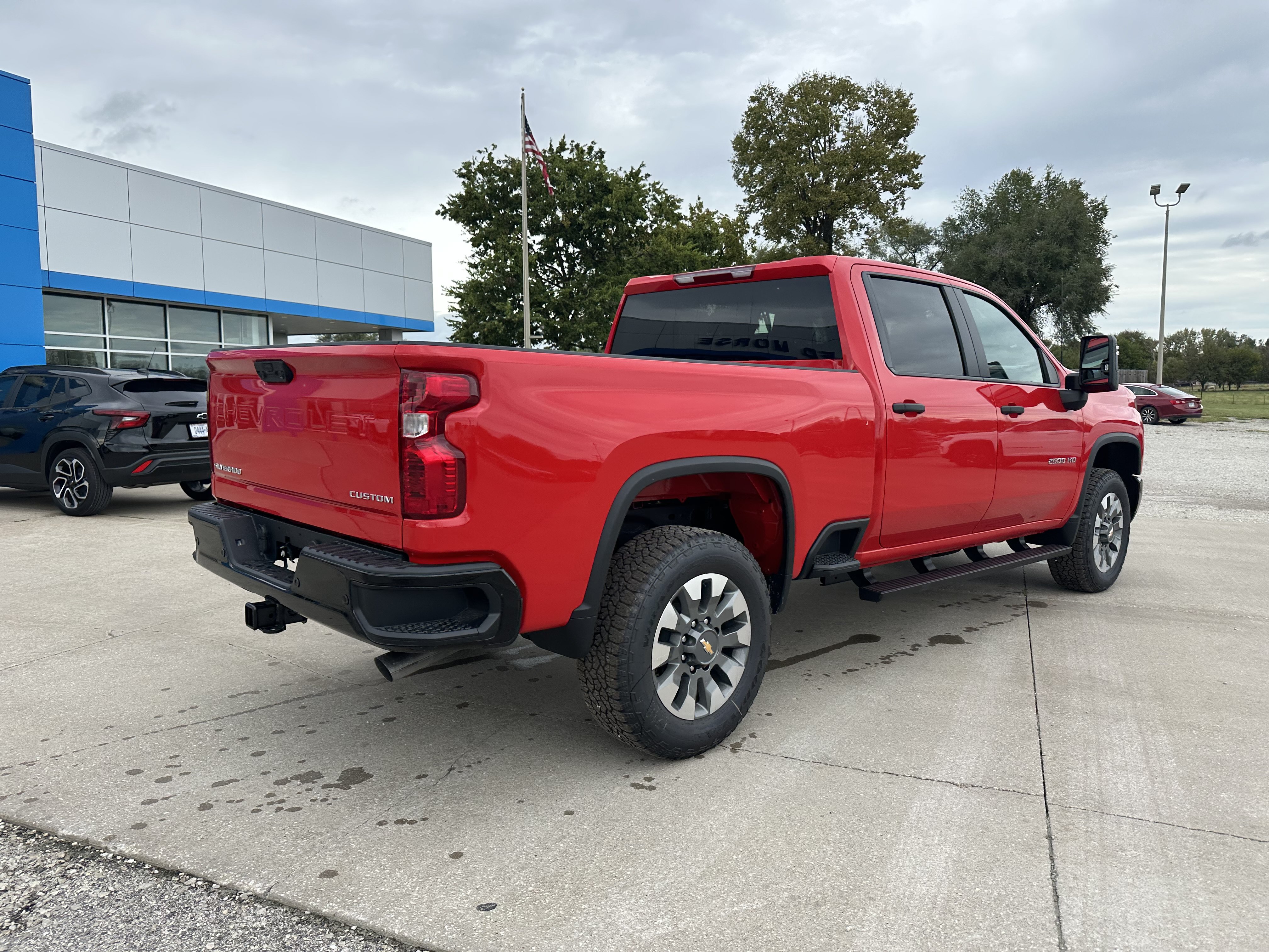 New 2026 Chevrolet Silverado 2500 Custom w/ Custom Value Package AWD/4WD image 4
