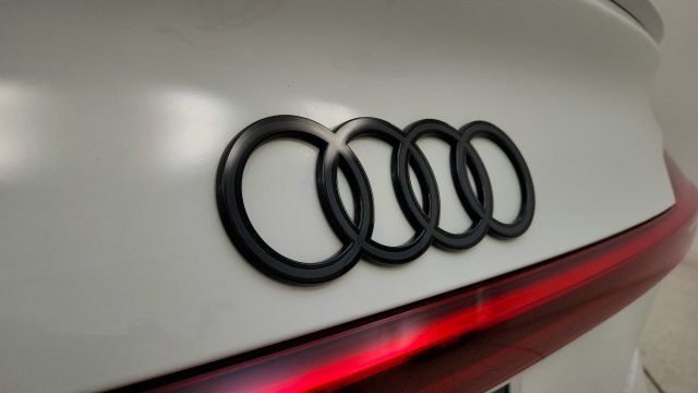 Used 2024 Audi Q8 e-tron Prestige w/ Prestige Package AWD/4WD image 32